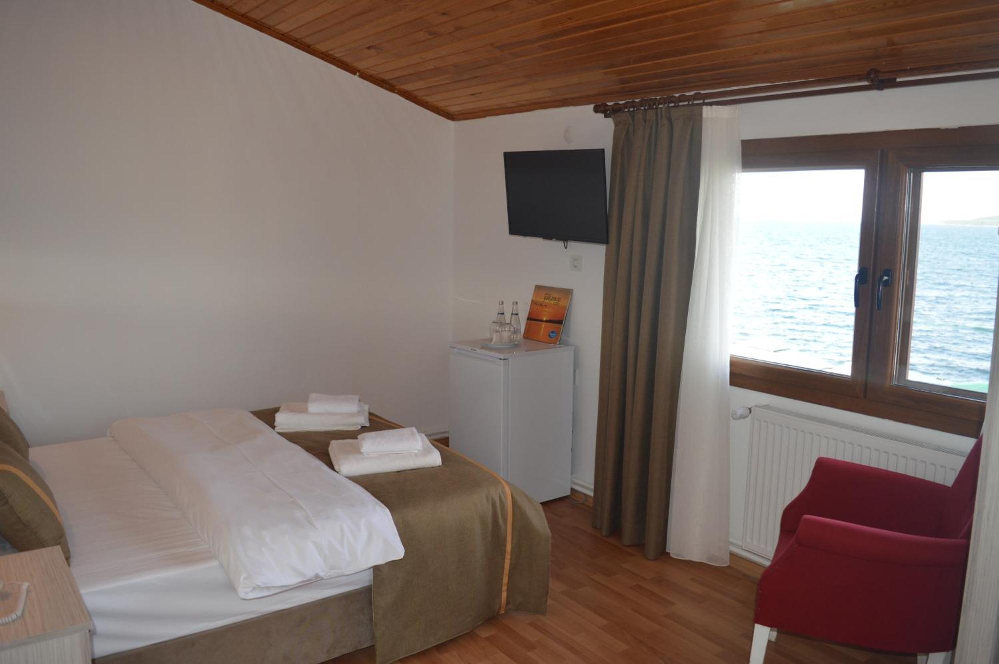 Yakamoz Otel Urla Exteriér fotografie